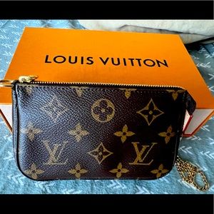 Louis Vuitton Mini Pochette Monogram